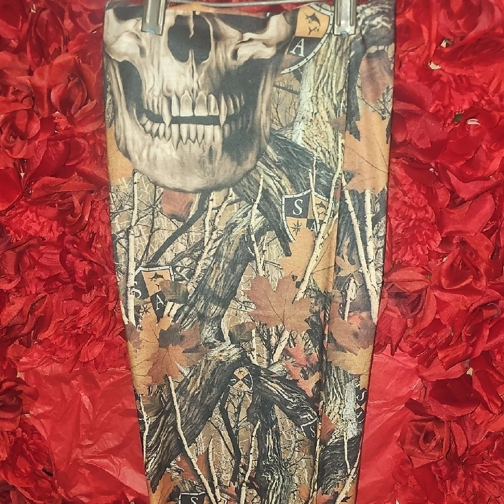 Skull and Leaf NEW Patterned Neck Gaiter/Dust Cover